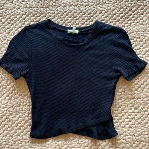 UO Silence + Noise Black Crop Top